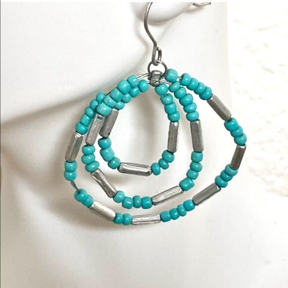 Faux turquoise silver tone beaded earrings - Picture 3 of 10